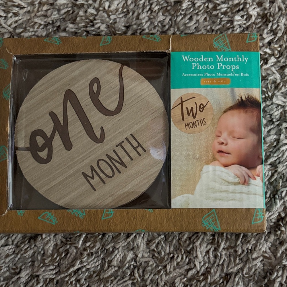 Pearhead Natural Wooden Baby Milestone Discs